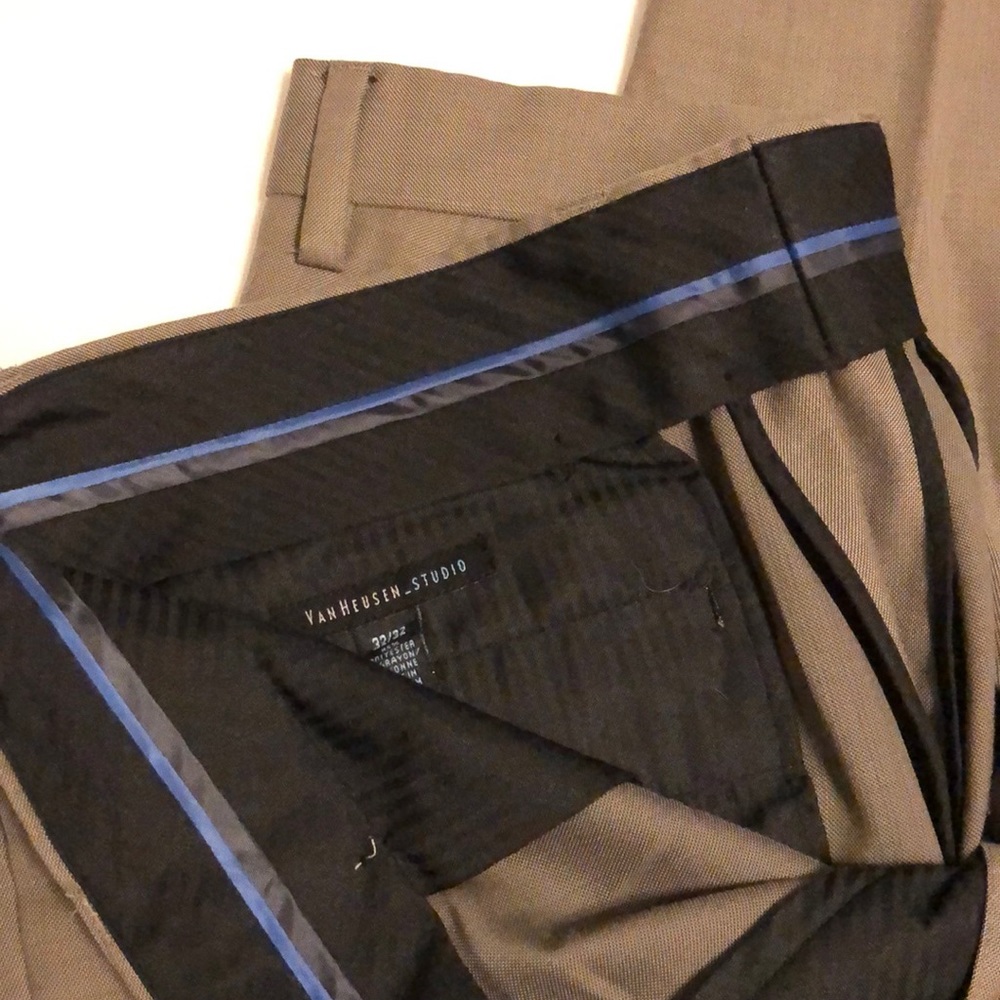 Men’s VanHeusen trousers